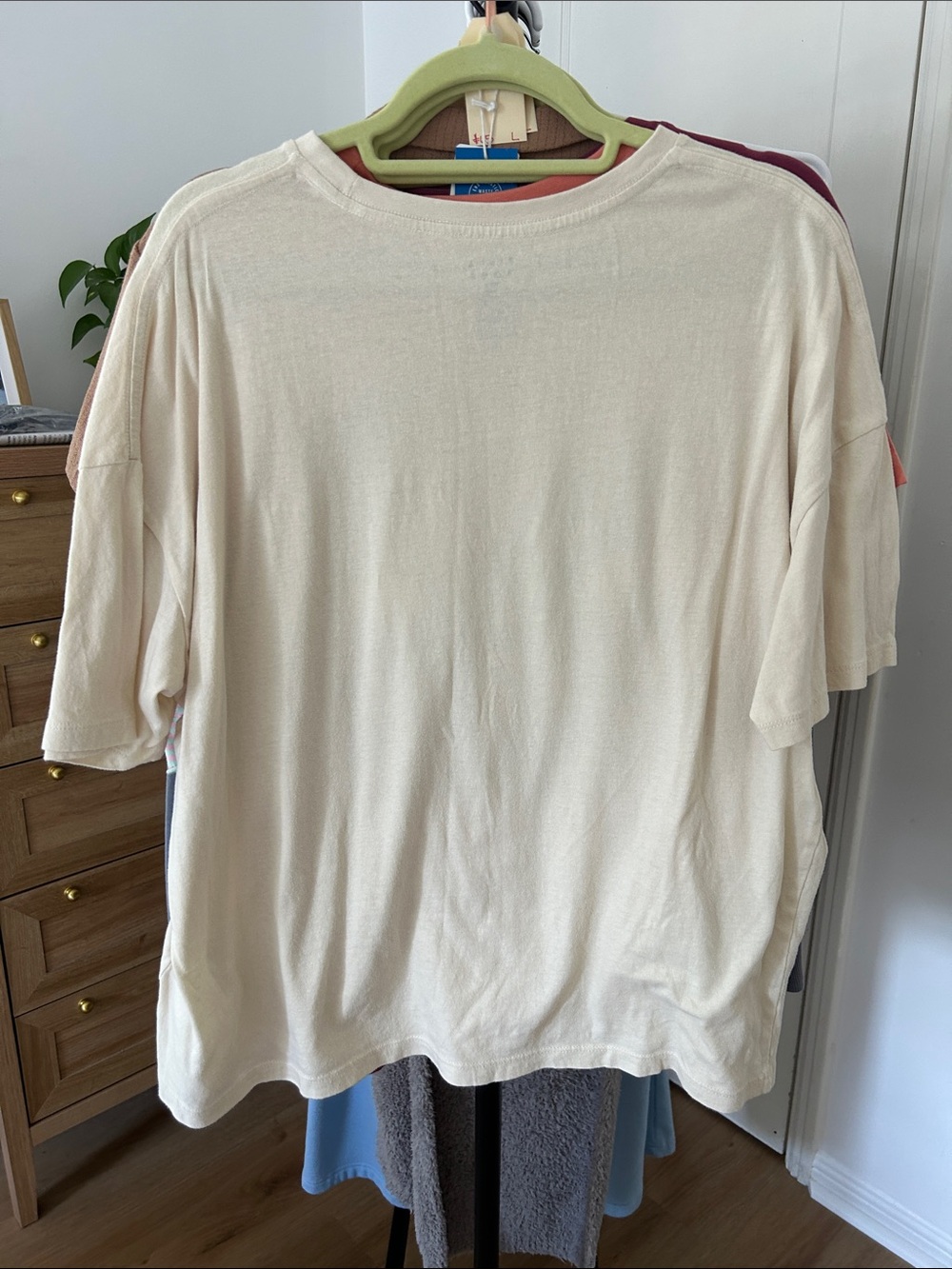 Billabong Women's Cream Graphic Tee with Pastel Sunset Print - Picture 2 of 4